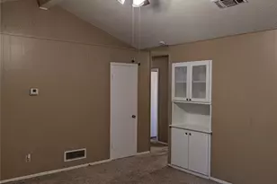 1563 Pamela Ln, Fort Worth, TX 76112 - Photo 5