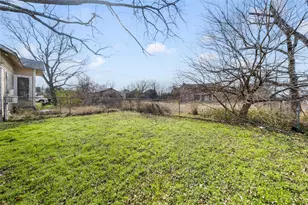 216 Fortune St, Marlin, TX 76661 - Photo 3