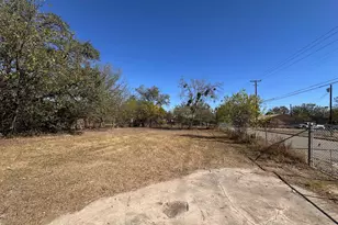 2318 1st St, Brownwood, TX 76801 - Photo 17