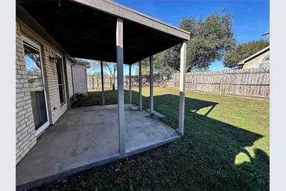 1140 Roundrock Drive, Saginaw, TX 76179 - Photo 11