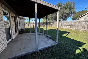 1140 Roundrock Dr, Saginaw, TX 76179 - Photo 11