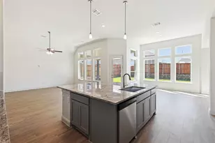 313 Trinity Ct, Shady Shores, TX 76208 - Photo 9