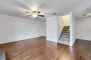 1105 Bert Dr, Arlington, TX 76012 - Photo 7