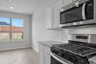 208 Affirmed Ct, Granbury, TX 76049 - Photo 7