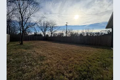 405 N Andrews, Sherman, TX 75090 - Photo 17