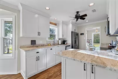 250 Lakeview Court, Weatherford, TX 76088 - Photo 9