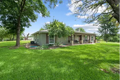 250 Lakeview Court, Weatherford, TX 76088 - Photo 1