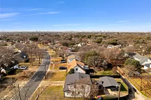 8635 Strathmore Dr, Dallas, TX 75238 - Photo 33