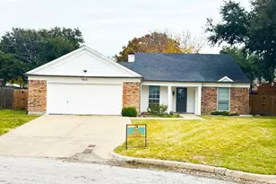 7612 Honeybee Ct, Fort Worth, TX 76137 - Photo 1