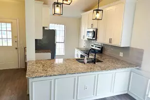 7612 Honeybee Ct, Fort Worth, TX 76137 - Photo 3