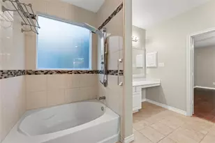 716 Mandalay Bay Dr, Lewisville, TX 75056 - Photo 19