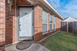 10504 Aransas Dr, Fort Worth, TX 76131 - Photo 5