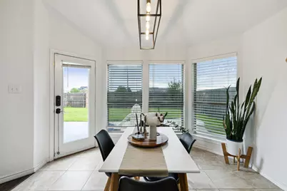 707 Bayshore Drive, Mansfield, TX 76063 - Photo 9