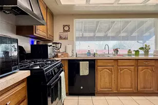 7302 Hardwood Trail, Dallas, TX 75249 - Photo 5