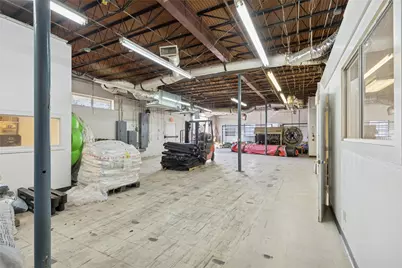 602 E Davis Street, Grand Prairie, TX 75050 - Photo 13