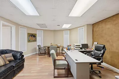 602 E Davis Street, Grand Prairie, TX 75050 - Photo 5