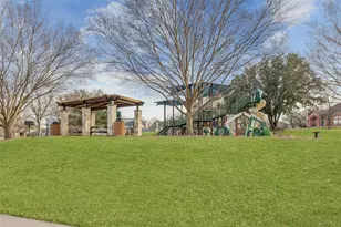 7600 Chestnut Dr, North Richland Hills, TX 76182 - Photo 33