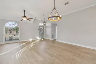 7600 Chestnut Dr, North Richland Hills, TX 76182 - Photo 5