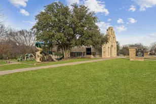 7600 Chestnut Dr, North Richland Hills, TX 76182 - Photo 35