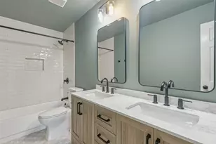 7600 Chestnut Dr, North Richland Hills, TX 76182 - Photo 23