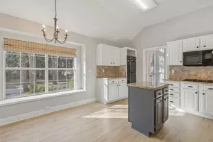 7600 Chestnut Dr, North Richland Hills, TX 76182 - Photo 13