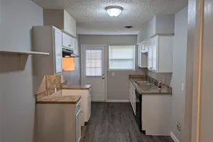 5325 Hensley Dr, Fort Worth, TX 76134 - Photo 9
