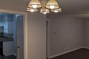 5325 Hensley Dr, Fort Worth, TX 76134 - Photo 7