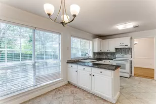 6864 Dogwood Ct, North Richland Hills, TX 76182 - Photo 17