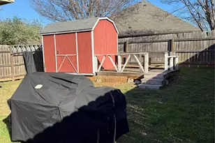 505 Maple St, Aubrey, TX 76227 - Photo 13