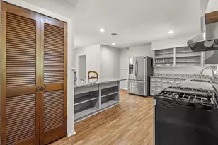 2711 Santa Cruz Dr, Dallas, TX 75227 - Photo 17