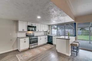 8510 Sikorski Ln, Dallas, TX 75228 - Photo 13