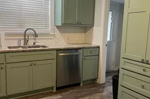 557 E Elm St, Canton, TX 75103 - Photo 5