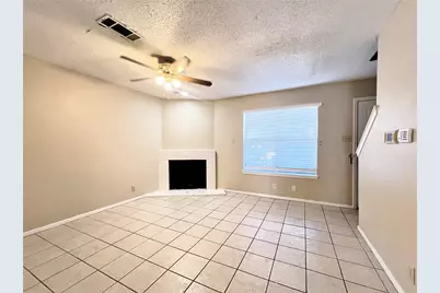 929 W Hickory Street #A15, Denton, TX 76201 - Photo 5
