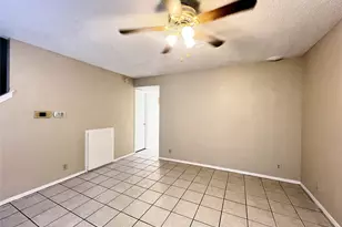 929 W Hickory St, Denton, TX 76201 - Photo 7