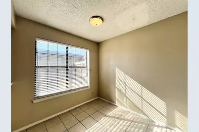 929 W Hickory Street #A15, Denton, TX 76201 - Photo 13