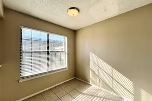 929 W Hickory St, Denton, TX 76201 - Photo 13