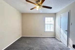 929 W Hickory St, Denton, TX 76201 - Photo 19