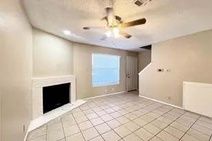 929 W Hickory St, Denton, TX 76201 - Photo 9