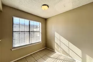 929 W Hickory St, Denton, TX 76201 - Photo 11