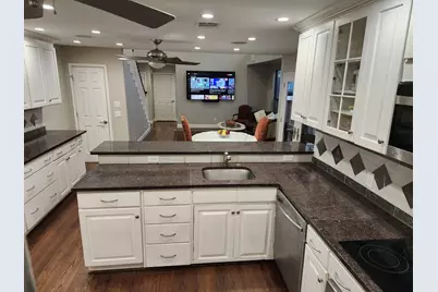 17042 Knots Landing, Addison, TX 75001 - Photo 9