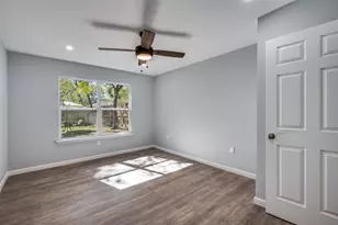 718 Glen Rhea Dr, Lake Dallas, TX 75065 - Photo 13