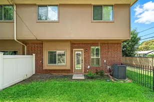 205 Corinna Ct, Hurst, TX 76053 - Photo 25