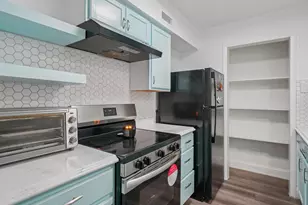 1819 E Grauwyler Rd, Irving, TX 75061 - Photo 9