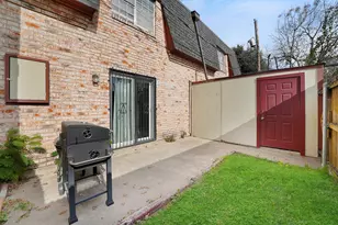 1819 E Grauwyler Rd, Irving, TX 75061 - Photo 17