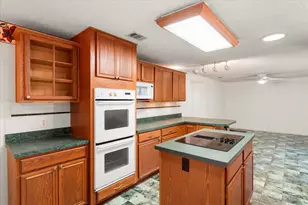 602 Legendary Ln, Gun Barrel City, TX 75156 - Photo 7