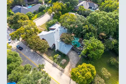 12317 Cross Creek Drive, Dallas, TX 75243 - Photo 19