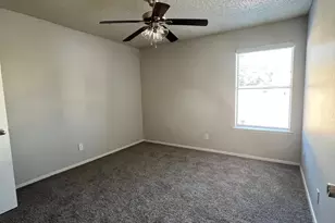 2015 Wesley Dr, Arlington, TX 76012 - Photo 5