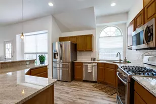 3306 Ashleaf Dr, Carrollton, TX 75007 - Photo 7