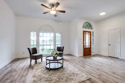 3306 Ashleaf Drive, Carrollton, TX 75007 - Photo 3