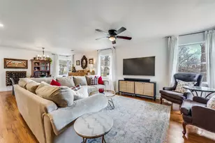 416 Lakeside Dr, Irving, TX 75062 - Photo 3